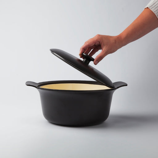 Image 2 of BergHOFF Ron 10" Cast Iron Covered Dutch Oven 4.4qt, Black