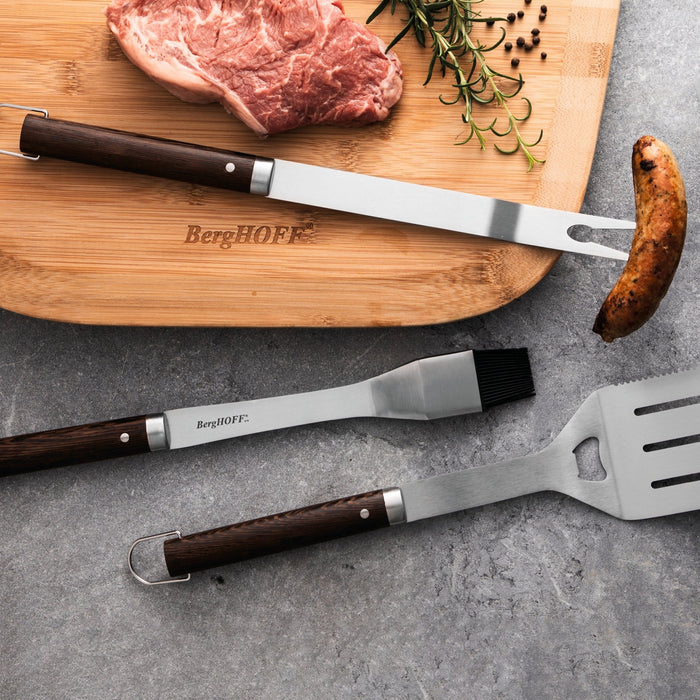 BergHOFF Essentials 16.5" Stainless Steel Brush with Wood Handle - Outdoor Grill Accessories