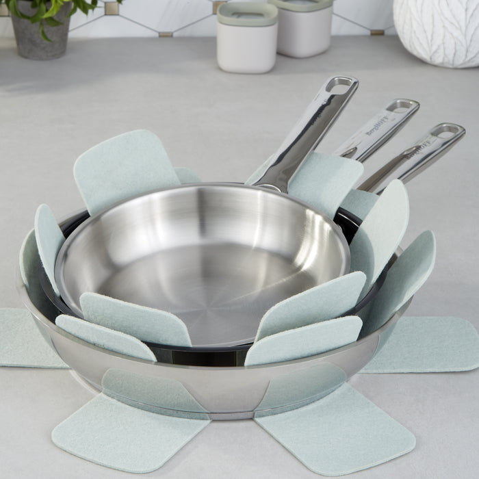 Image 4 of DiNA Helix Recycled 18/10 Stainless Steel Frying Pan, 11"