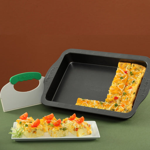 BergHOFF Perfect Slice 13" Covered Cake Pan with Tool - Cake Pans & Molds