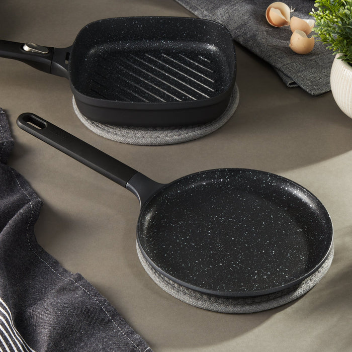 BergHOFF GEM Nonstick Cast Aluminum 10" Pancake Pan, Black - Griddles & Grill Pans