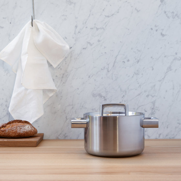 Image 3 of Ron 7" Stainless Steel 5-Ply Covered Casserole