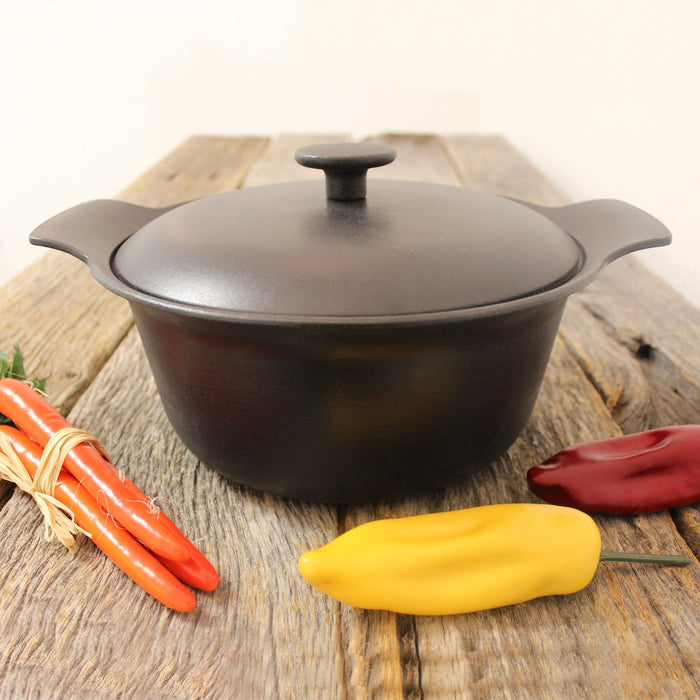 BergHOFF Ron 10" Cast Iron Dutch Oven 4.4Qt., Black - Stock Pots