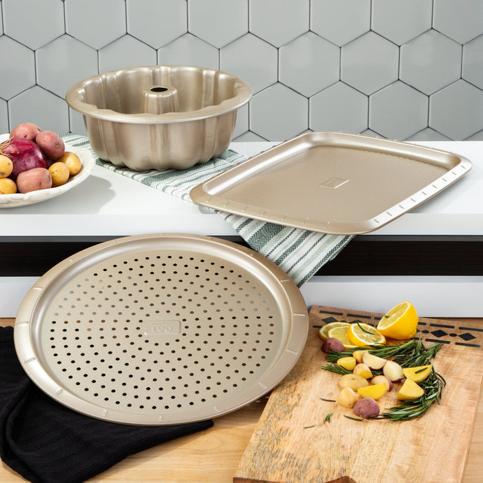 BergHOFF Balance Nonstick Carbon Steel Perforated Pizza Pan 12.5" - Cake Pans & Molds