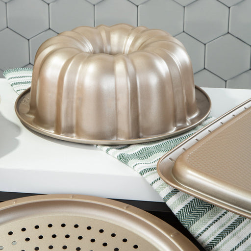 BergHOFF Balance Nonstick Carbon Steel Fluted Cake Pan 10.25" - Cake Pans & Molds