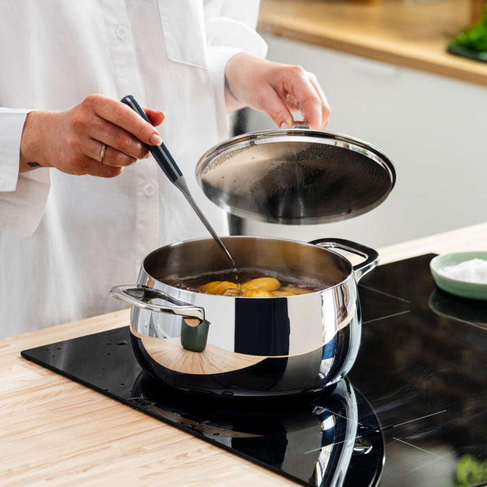 Image 4 of Belly Tri-Ply 18/10 Stainless Steel 7" Stockpot 3qt. with Lid, Stellar