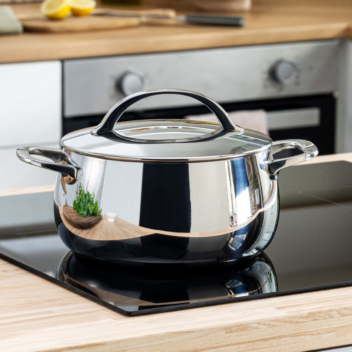 Image 1 of Belly Tri-Ply 18/10 Stainless Steel 9.5" Stockpot 7qt. with Lid, Stellar