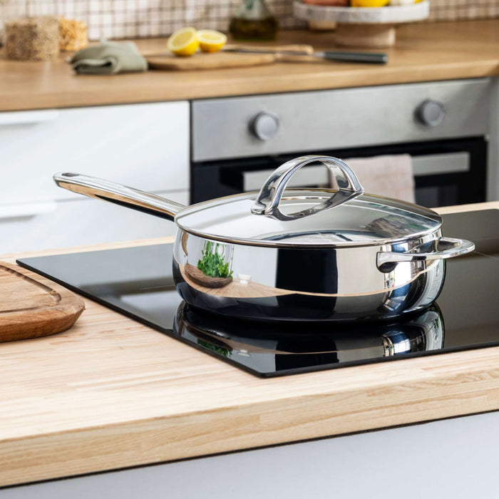 Image 4 of Belly Tri-Ply 18/10 Stainless Steel 9.5" Saute Pan 3qt. with Lid, Stellar