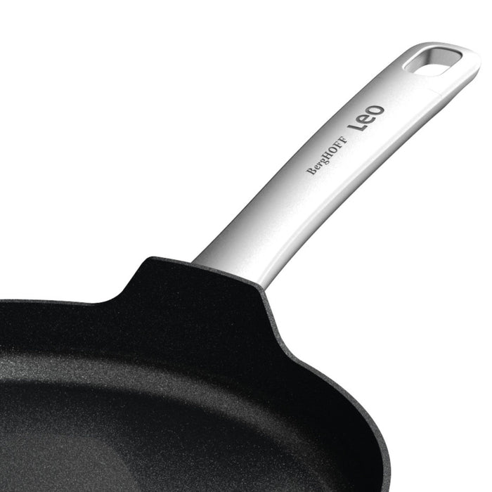Image 3 of LEO Non-stick Recycled Aluminum Omelet pan 10", Graphite