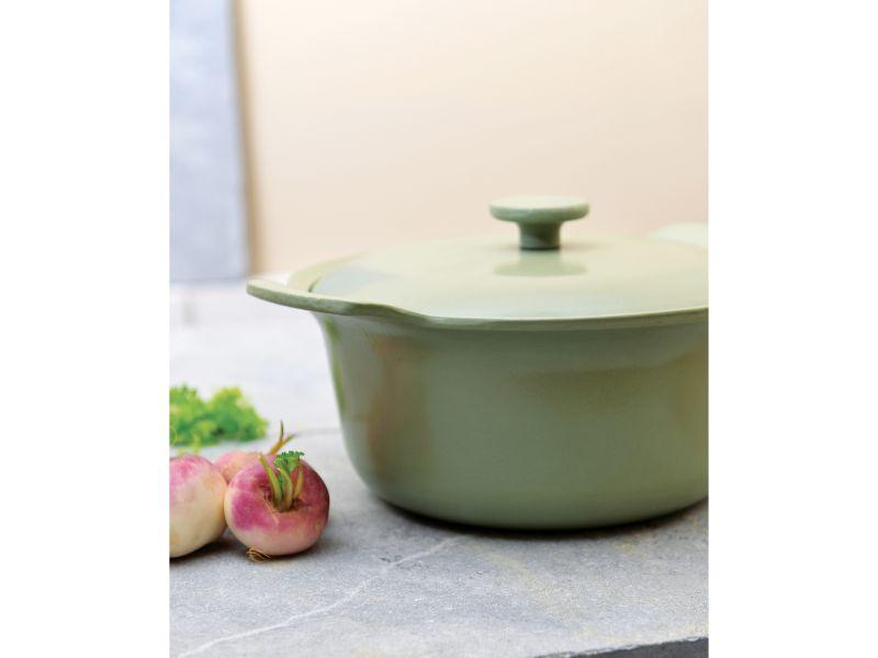 Image 8 of Ron 8pc Cast Iron Cookware Set, Green