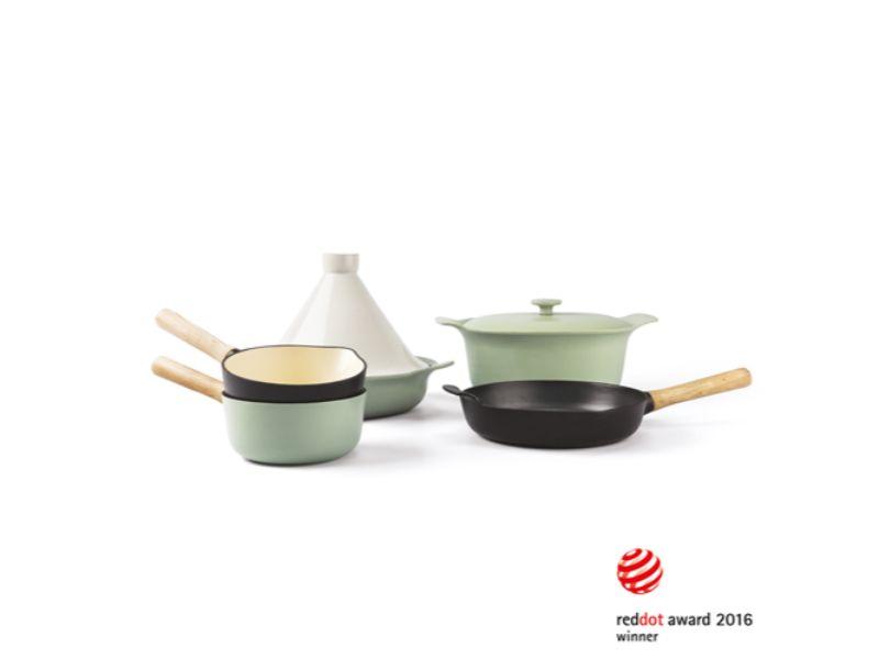 Image 9 of Ron 8pc Cast Iron Cookware Set, Green