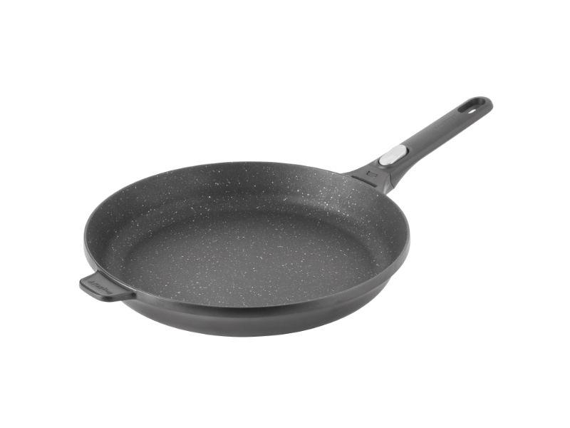Frying Pan Pair with Interchangeable Handle